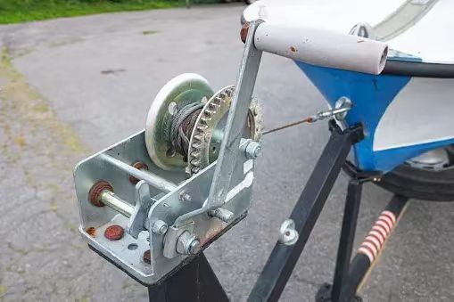 A boat trailer winch is a useful tool that makes it simple for boat owners to put and take off trailers with their boats. 